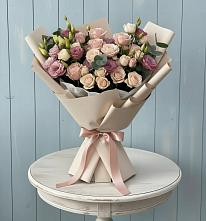 Букет цветов из:  Розы и Лизиантусы в Зарубино Новгородская область