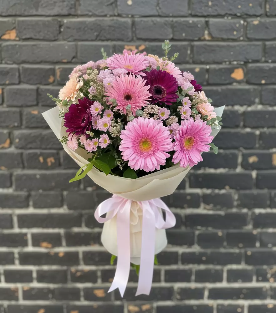 Букет цветов из: Герберы и Хризантемы в Зарубино Новгородская область