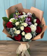 Букет цветов из:  Розы и Альстромерии в Зарубино Новгородская область
