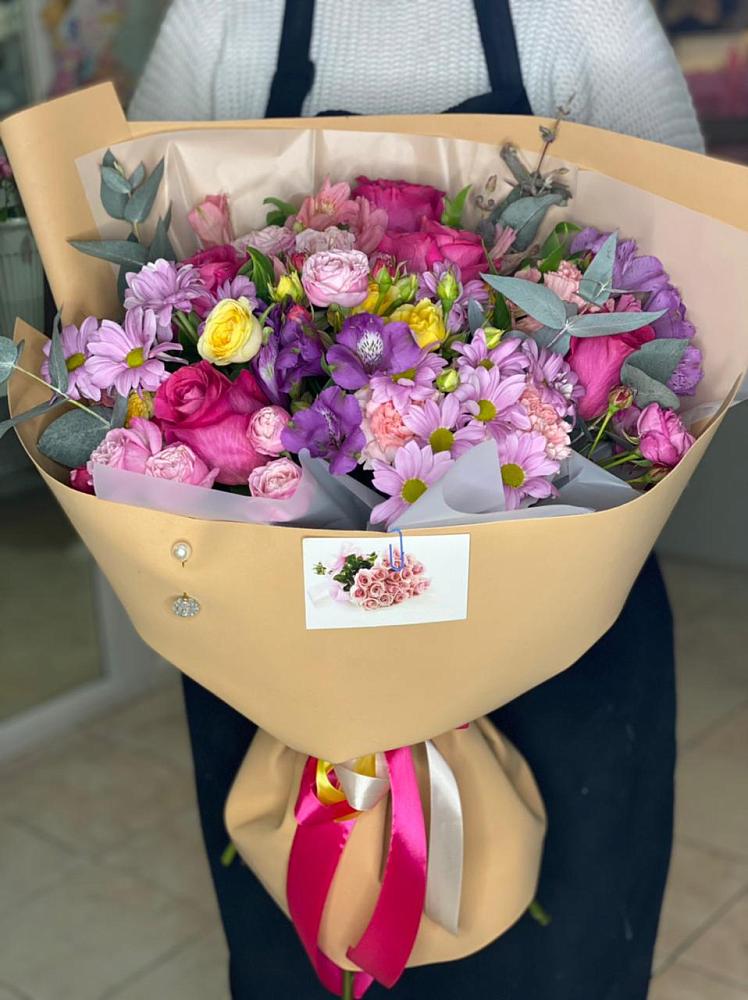 Букет цветов из: Хризантемы, Гвоздики и Альстромерии в Зарубино Новгородская область