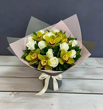 Букет цветов из:  Орхидеи и Розы в Зарубино Новгородская область