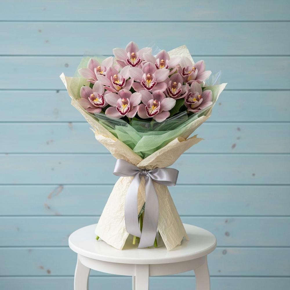 Букет цветов из: Орхидеи и Розы в Зарубино Новгородская область