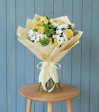 Букет цветов из:  Хризантемы и Розы в Зарубино Новгородская область