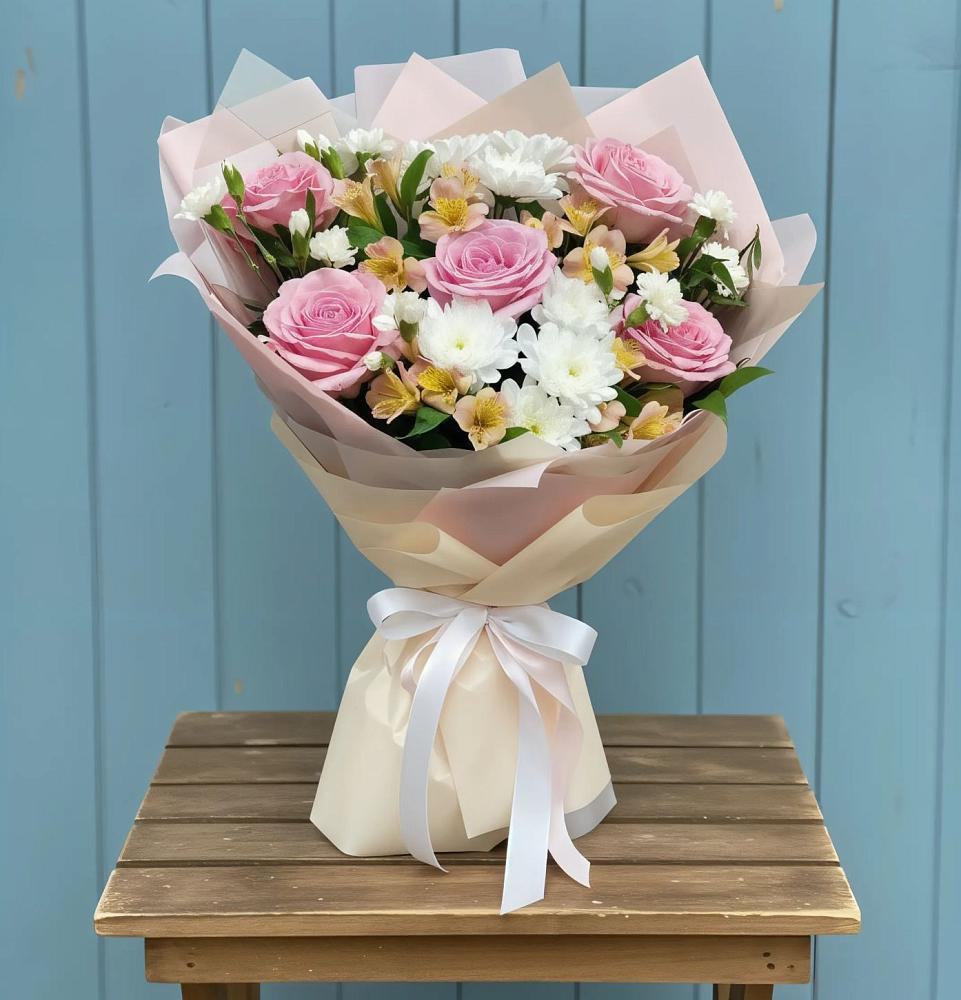 Букет цветов из: Гвоздики, Орхидеи и Розы в Зарубино Новгородская область