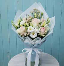 Букет цветов из:  Розы и Лизиантусы в Зарубино Новгородская область
