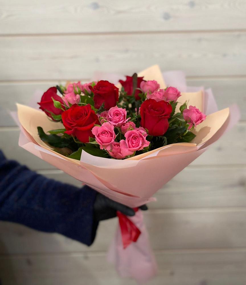 Букет цветов из: Розы в Зарубино Новгородская область