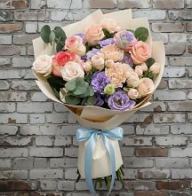 Букет цветов из:  Розы, Лизиантусы и Гвоздики #REPLACE_PRED# Зарубино Новгородская область